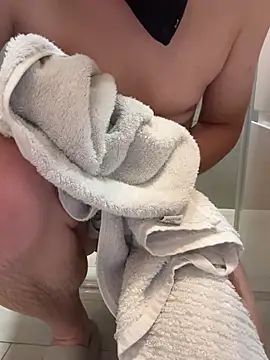 youngsweetyboy 现场XXX聊天