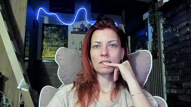 karo123421's Live XXX Chat