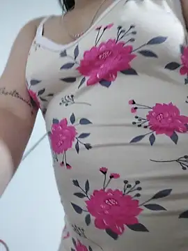 Elinaax's Live XXX Chat