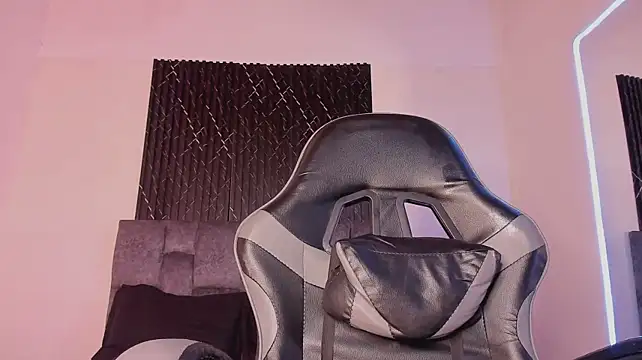 Alexxus_Smith: απευθείας συνομιλία ΧΧΧ