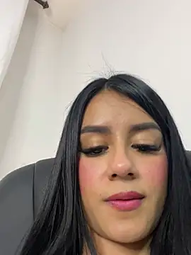 Lau_val69 Adlı Modelin Canlı XXX Sohbeti