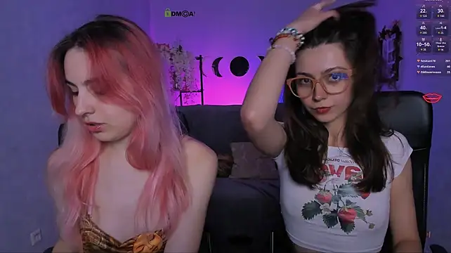 Show modela kitniss_dreamy na web-kameri