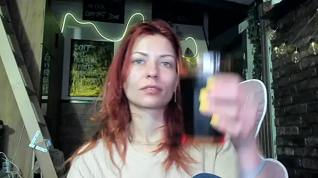 karo123421's Live XXX Chat