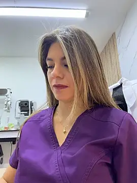 alicee16 – Naživo XXX chat