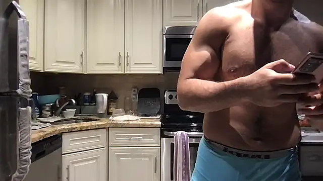 BigGuyMuscleのライブXXXチャット