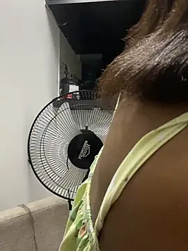 _yisela_ Chat XXX live