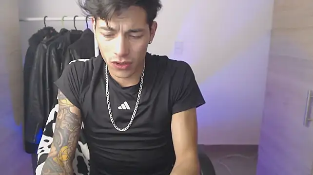 Živý XXX chat chomelo6