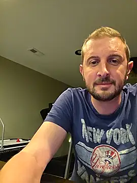 MrMechanic40's Live XXX Chat