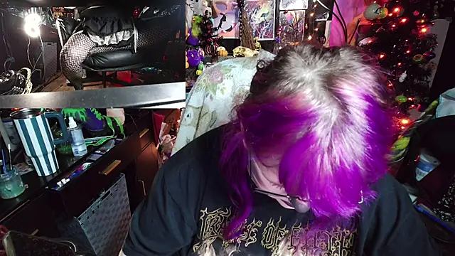 Sinstresshemlock's Live XXX Chat