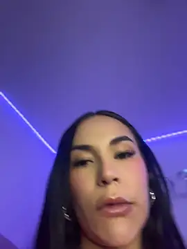 Naatalia Adlı Modelin Canlı XXX Sohbeti