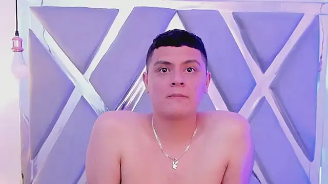 XXX chat uživo modela AngelBlue__