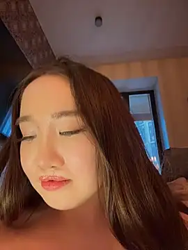 Asianpie_ élő XXX-chatje