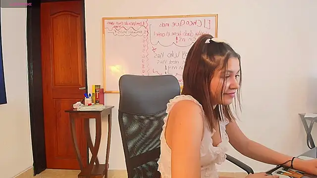 Chat +18 de amanda_Rossi1 ao vivo