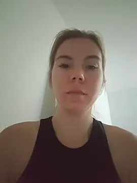 Eva88x Adlı Modelin Canlı XXX Sohbeti