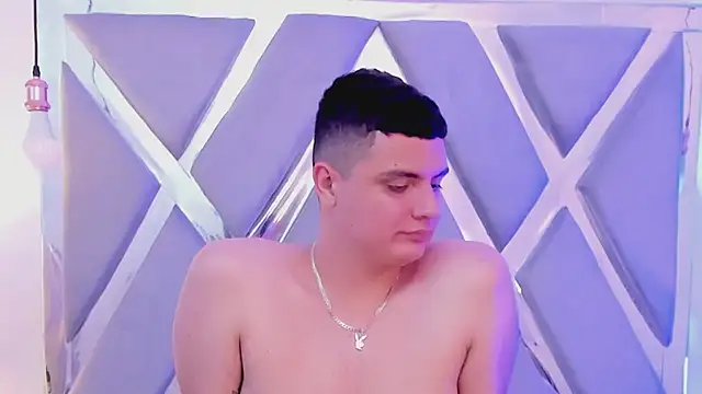 AngelBlue__ Adlı Modelin Canlı XXX Sohbeti