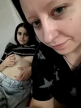 nahida77 XXX чат на живо