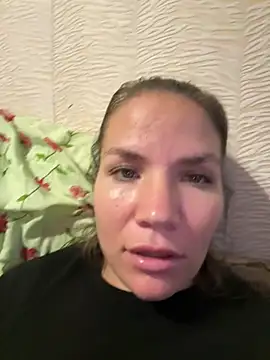 XXX chat uživo modela Mia_Case