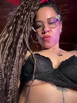 Chat +18 de mariposapontiak420 ao vivo