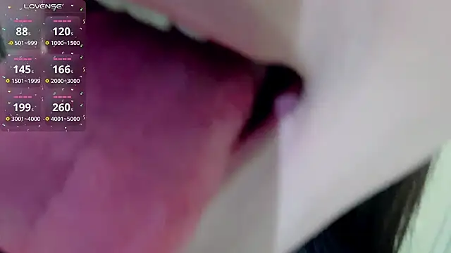cc-ee- 现场XXX聊天