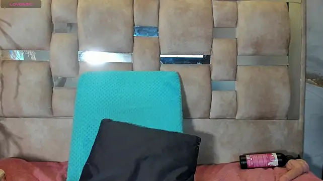 Chatroom XXX en direct de Danielaa_a