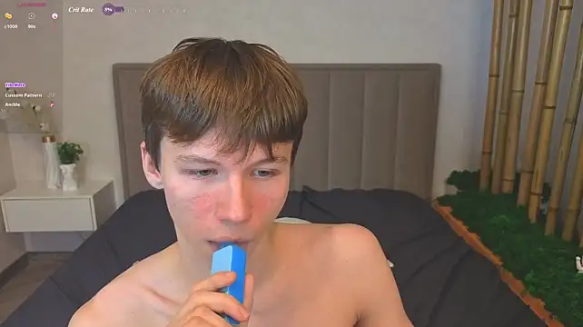 cuMte_boy: онлайн-секс-чат