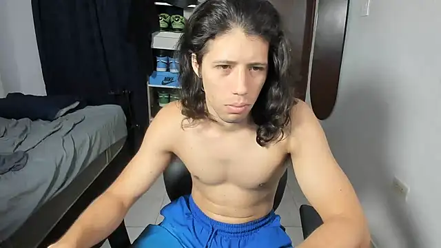 itstonnyXn Live XXX chat