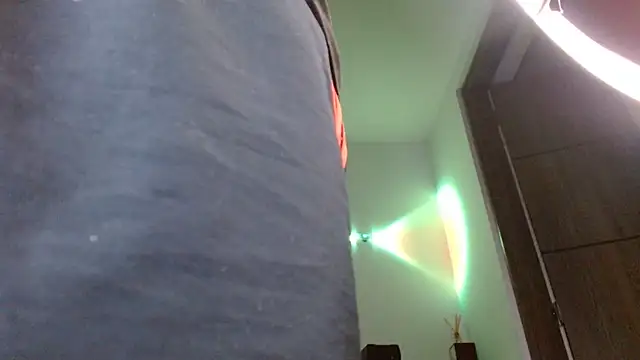 SexyBoy-Bigclit's Live XXX Chat