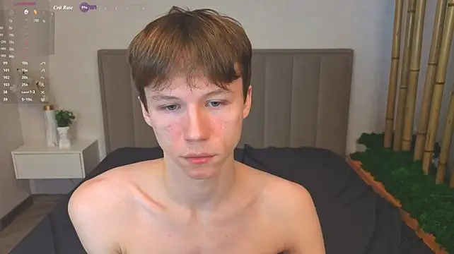 XXX chat uživo modela cuMte_boy