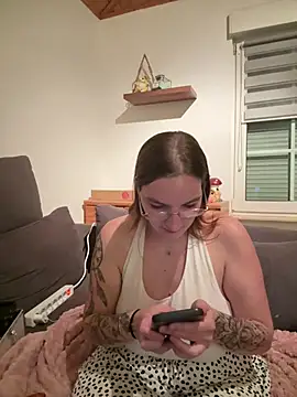 XXX chat uživo modela BadGirl-Energy