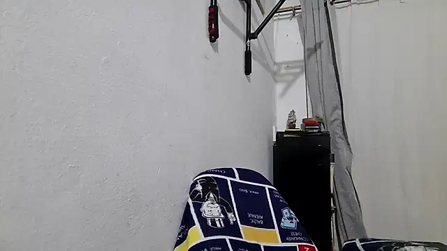 JBond007BBC élő XXX-chatje