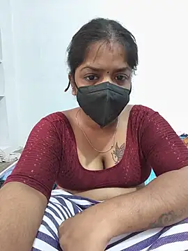 Show modela Deepatamil28 na web-kameri