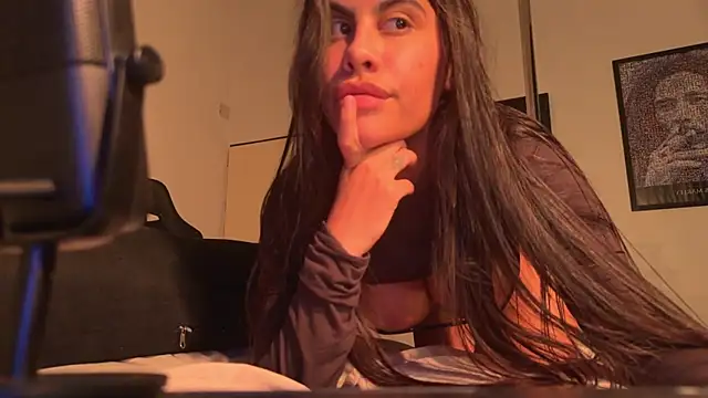 Capriciousmiyah's Live XXX Chat