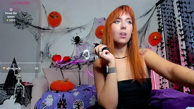 แชท XXX สดของ Alexa_temptress