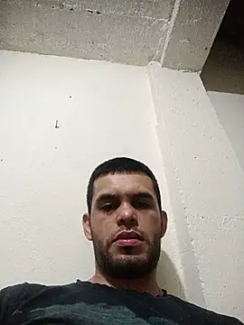 James21990n Live XXX chat