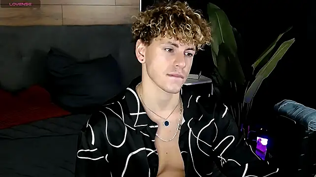 ConnorBlake Adlı Modelin Canlı XXX Sohbeti