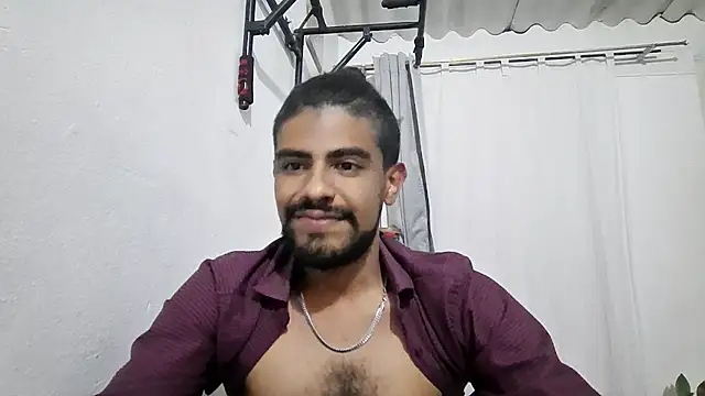 XXX chat uživo modela JBond007BBC