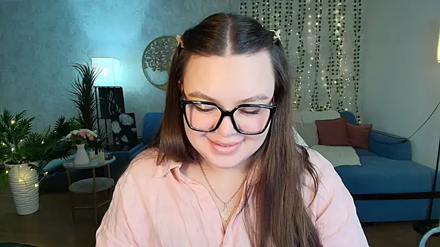 lilialil06 Adlı Modelin Canlı XXX Sohbeti
