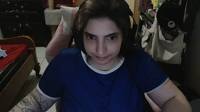 Chat +18 de VictoriaSaintes ao vivo