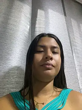 Romie_rous élő XXX-chatje