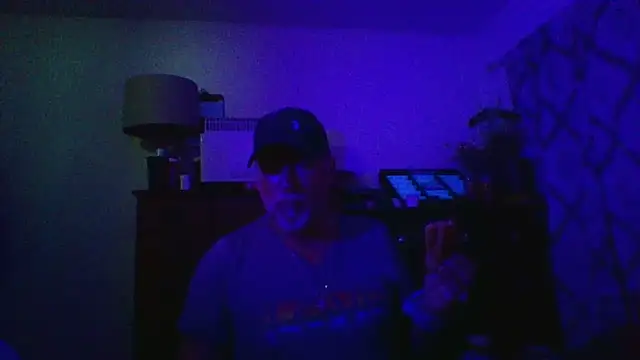 Chatroom XXX en direct de LINYguy