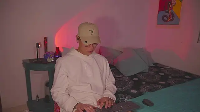 Heliero XXX чат на живо