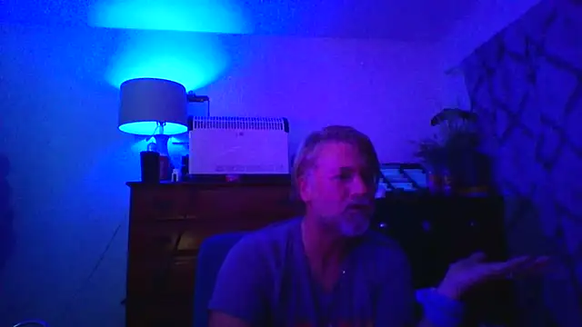 XXX chat uživo modela LINYguy