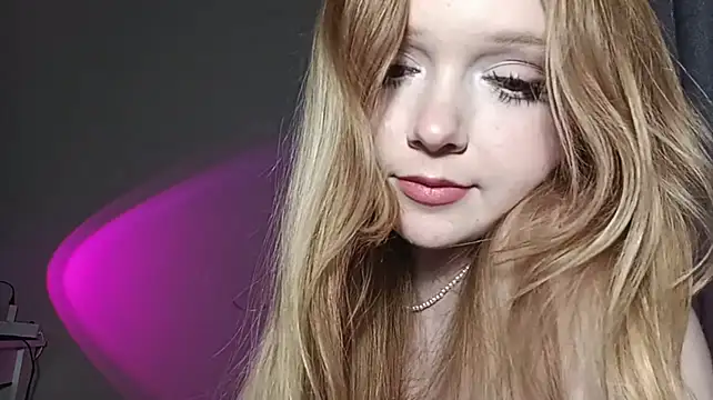 XXX chat uživo modela veyelle