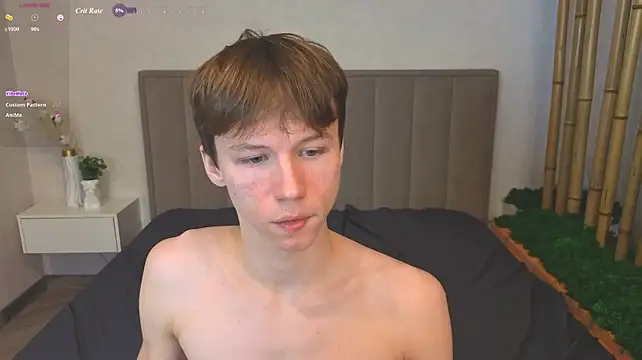 cuMte_boyのライブXXXチャット