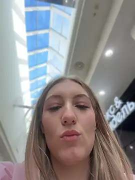 XXX chat uživo modela JessiTous