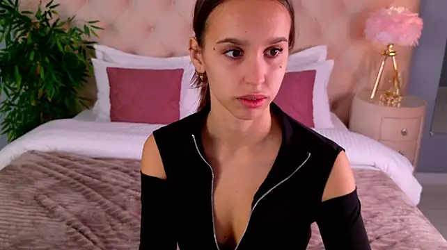 XXX chat uživo modela SandraTucker