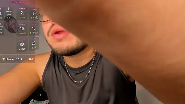 Joseph_777_'s Live XXX Chat