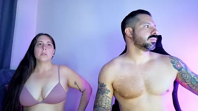 دردشة FreeLoveCouple الجنسية المباشرة