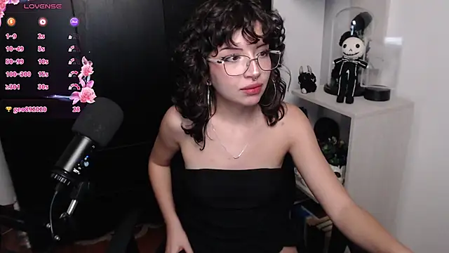 BiiHoney élő XXX-chatje