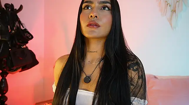Chatroom XXX en direct de Nikita_luan